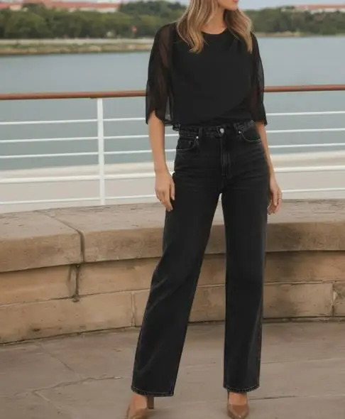 

2025 Spring and Summer New Solid Color Round Neck Mesh Splicing Slim Fit Top for Women, Elegant and Fashionable Solid Color Top