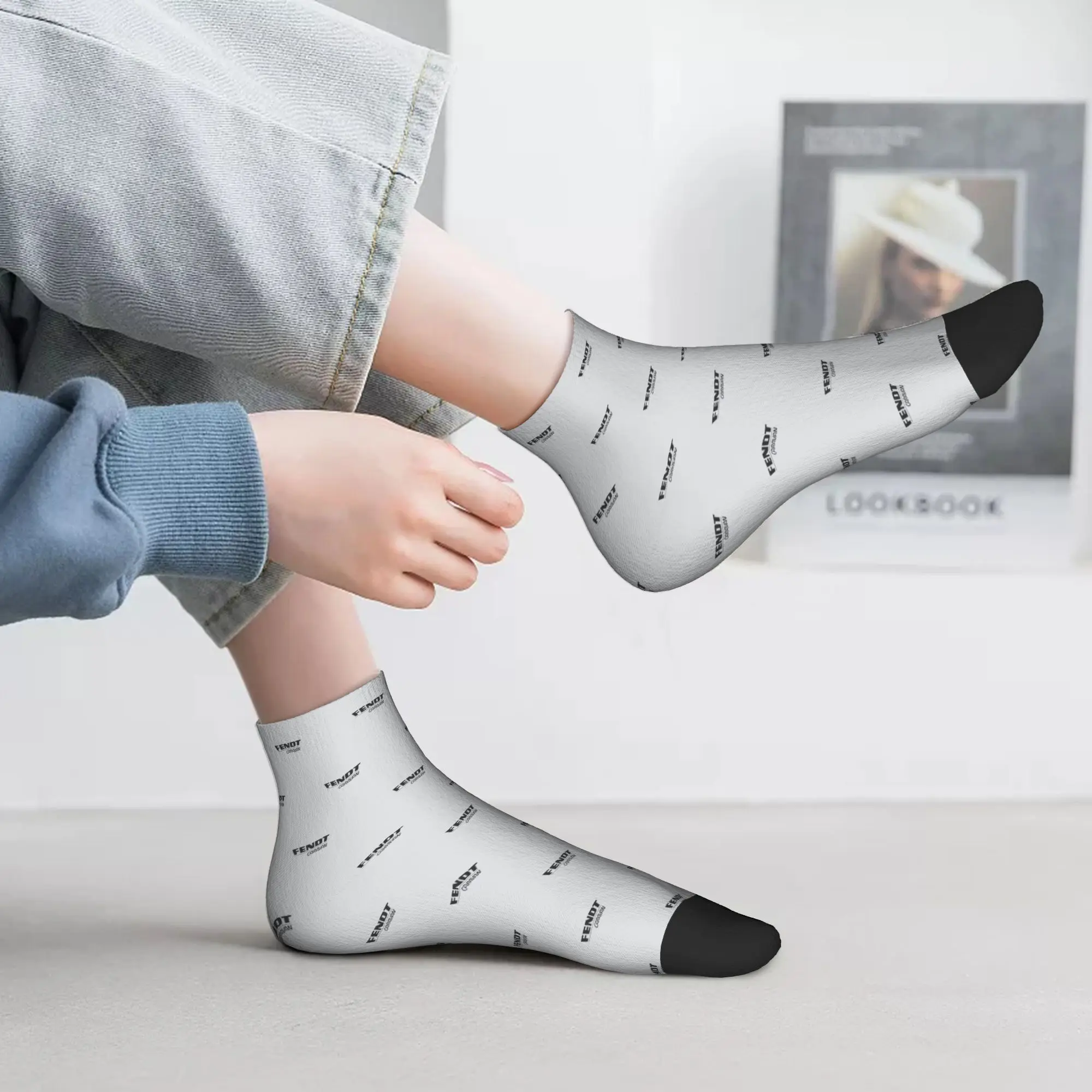 All Seasons Fendt Caravan2 Socks Harajuku High Quality Crew Socks Hip Hop Stockings for Men Women Gifts