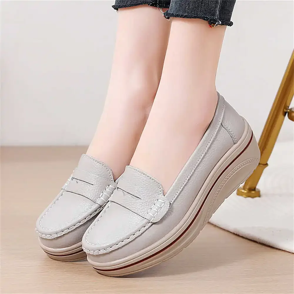 Slipon Nurses Sneakers Size 48 Running Footwear Summer Woman 2024 Original Shoes Shoes Sport Particular Seasonal Festival