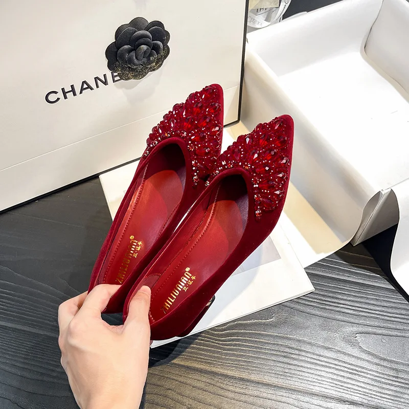 

Wedding Shoes 2026 New Style Pointed Toe Handmade mid Heel Diamond Fashionable Women's Shoes Velvet Surface Rubber Sole