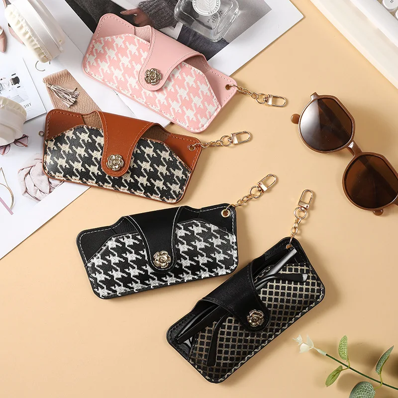 1Pc Houndstooth Printed Glasses Holder With Keychain, Vintage Glasses Case, Portable Sunglasses Storage Bag for Daily and Travel