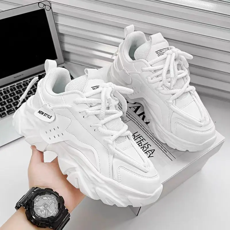 Scarpe da ginnastica casual da uomo Scarpe sportive casual moda bianca da uomo Autunno nuove scarpe da corsa comode stringate in pelle Zapatillas Mujer