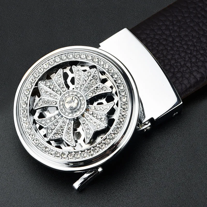 Cintura da uomo di marca di lusso Cinture famose di design aziendale in pelle di alta qualità per uomo Cintura jeans Cintura con fibbia in metallo maschile