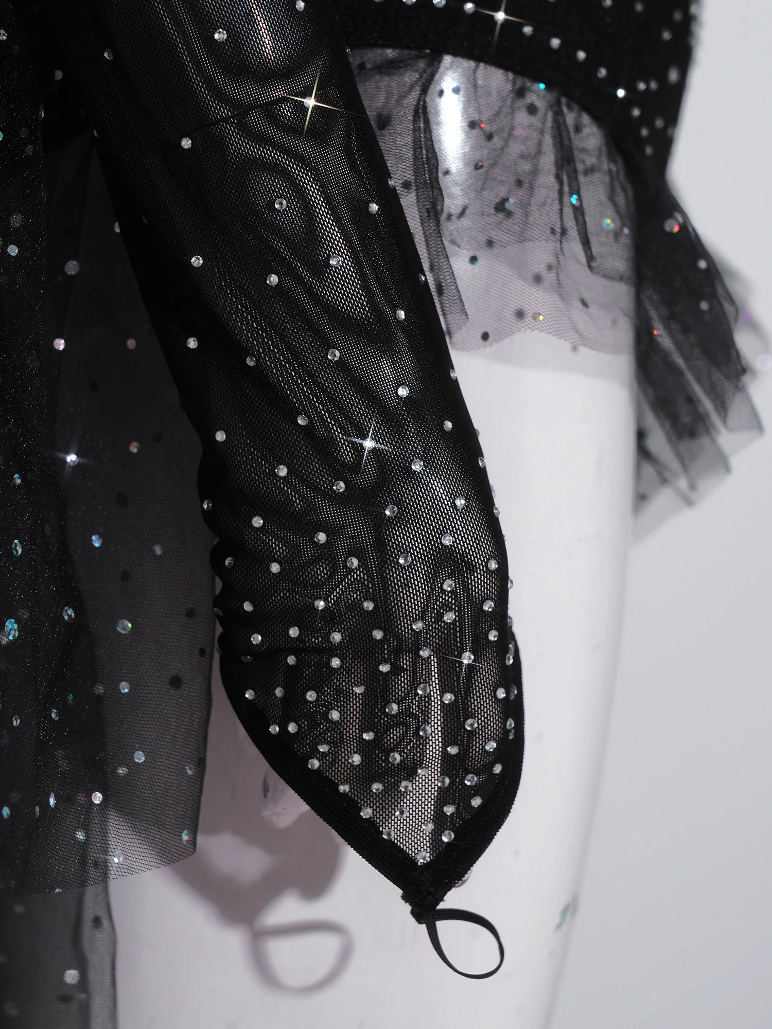 Damen Eiskunstlauf-Bodysuit mit Langen Ärmeln, Strass-Verzierung, Stufenförmigem Rüschen-Tüllrock, Leotard-Jumpsuit für Ballett-Wettbewerbe und Tanzbekleidung – Detail 21