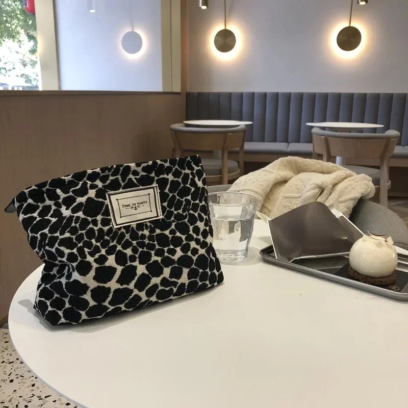 Borsa per cosmetici leopardata da donna grande borsa per il trucco con cerniera impermeabile in tela borsa per il trucco da viaggio per il lavaggio