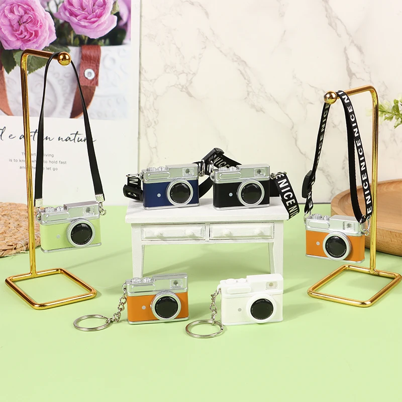 1pcs Dollhouse Mini Camera Keychain SLR Camera Model W/Shutter Flash Camera Bag Pendant Necklace Pendant Doll Dress Up Toy