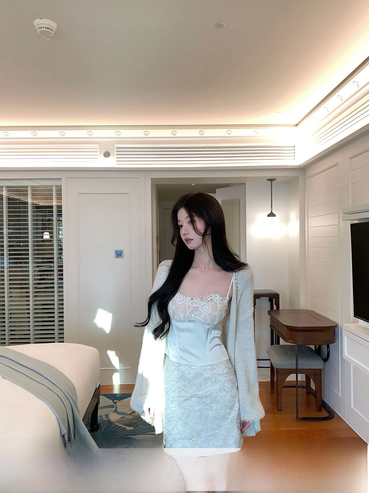 

YOLI Zhang Yuli: Универсальный шерстяной кардиган для женщин, весенний сезон, повседневный стиль, длинный рукав, цветной