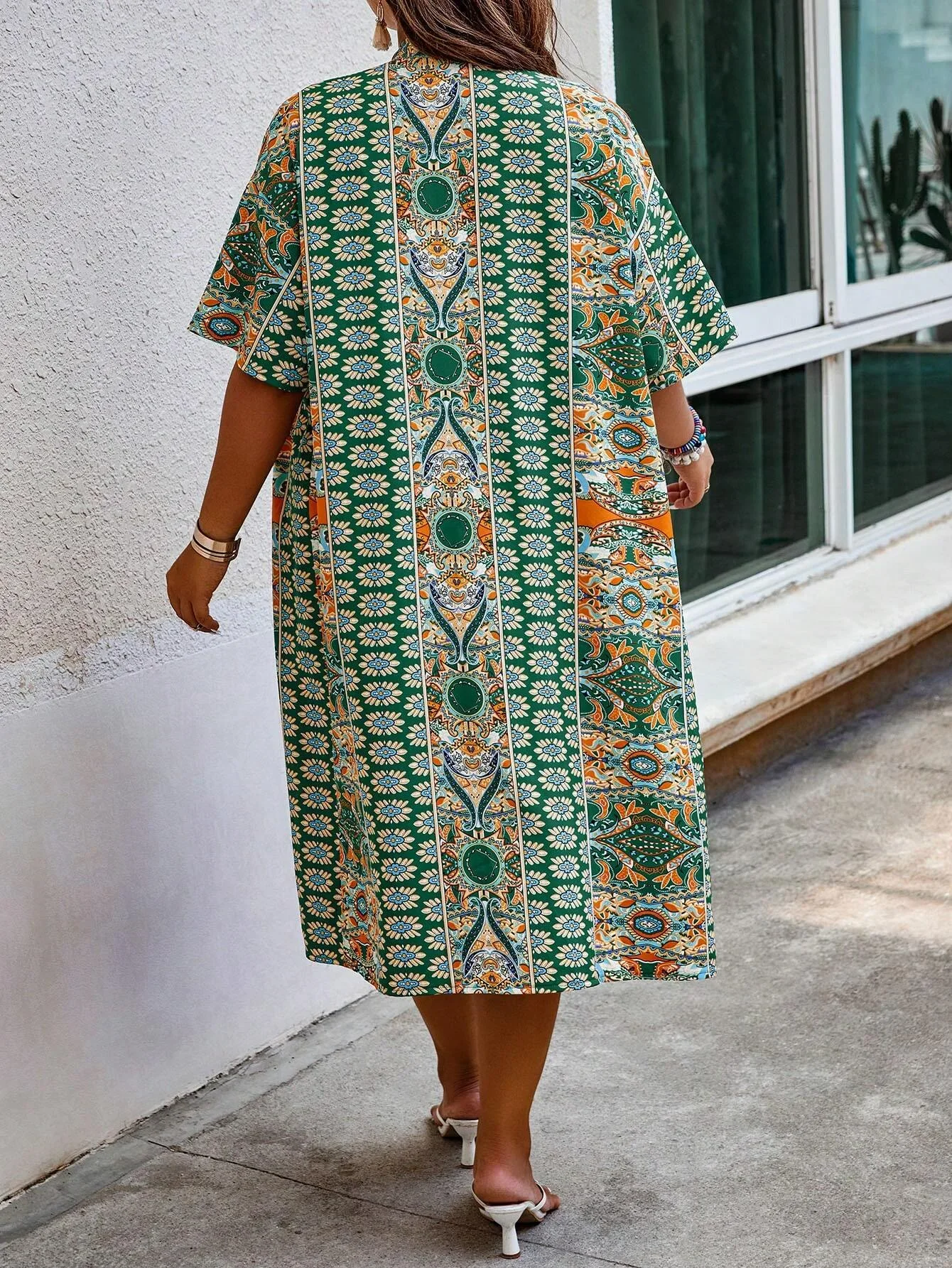 Women\'s Plus Size Printed Two-piece Set, featuring a bohemian print open front kimono with short sleeves and shorts ensemble.