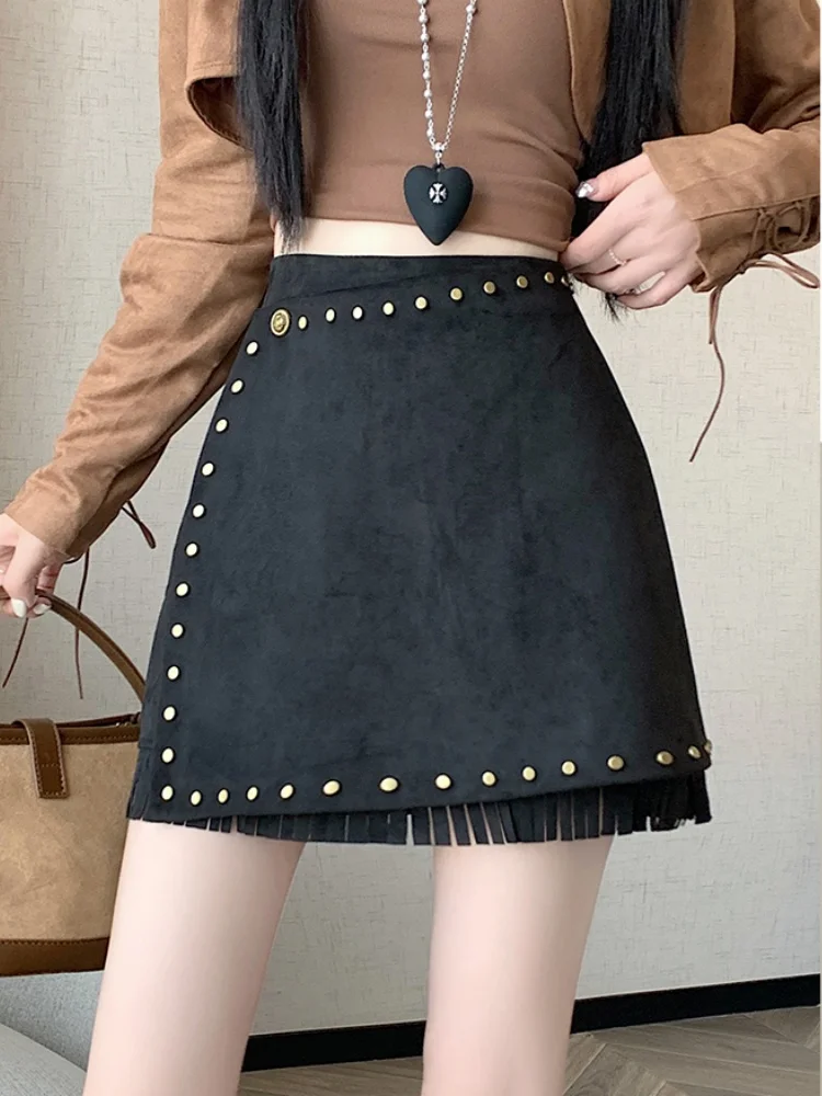 

2025 New autumn/winter Korean version slimming spicy girl deer skin velvet Skirt women rivet decoration tassel A-line skirt