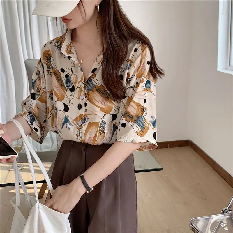 Elegant Fashion Harajuku Slim Fit Female Clothes Loose Casual All Match Tops Women Printed Button Cardigan Short Sleeve Shirt