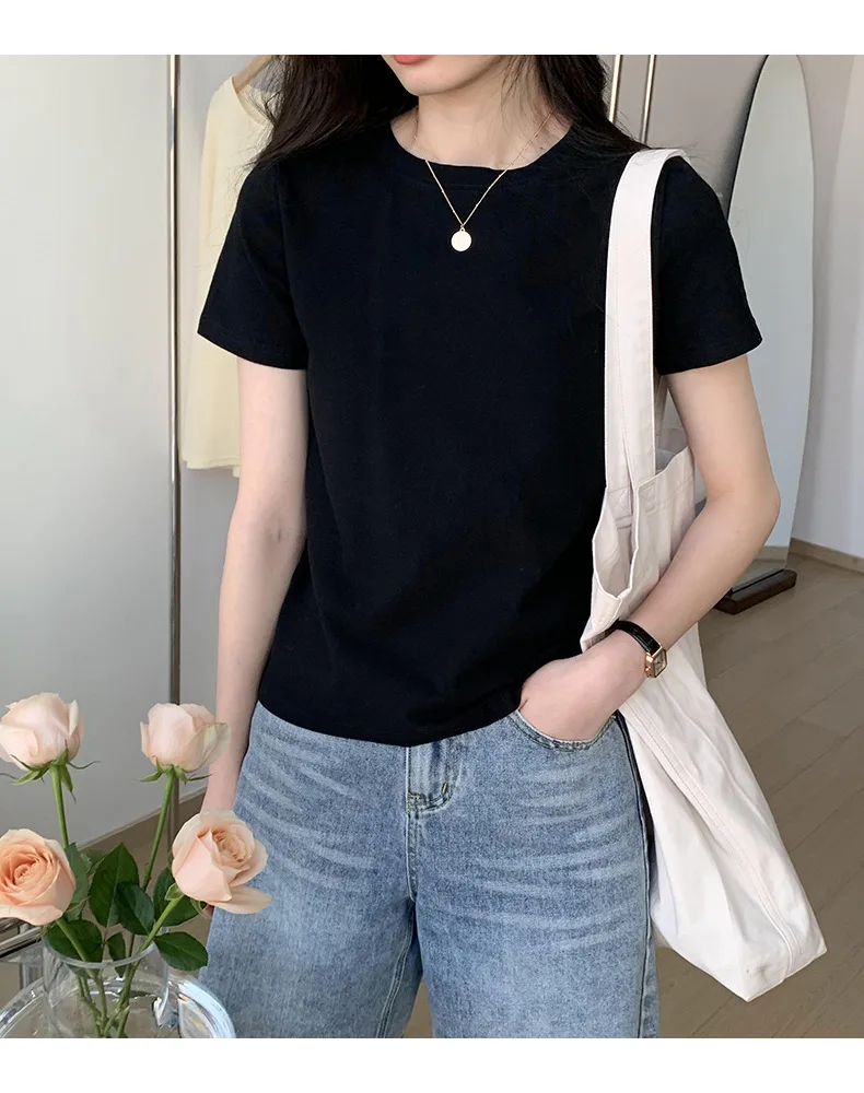 T-shirt z krótkim rękawem dla kobiet na wiosnę lato 2025 Nowy luźny i wszechstronny T-shirt z okrągłym dekoltem Mała koszula i futro Top