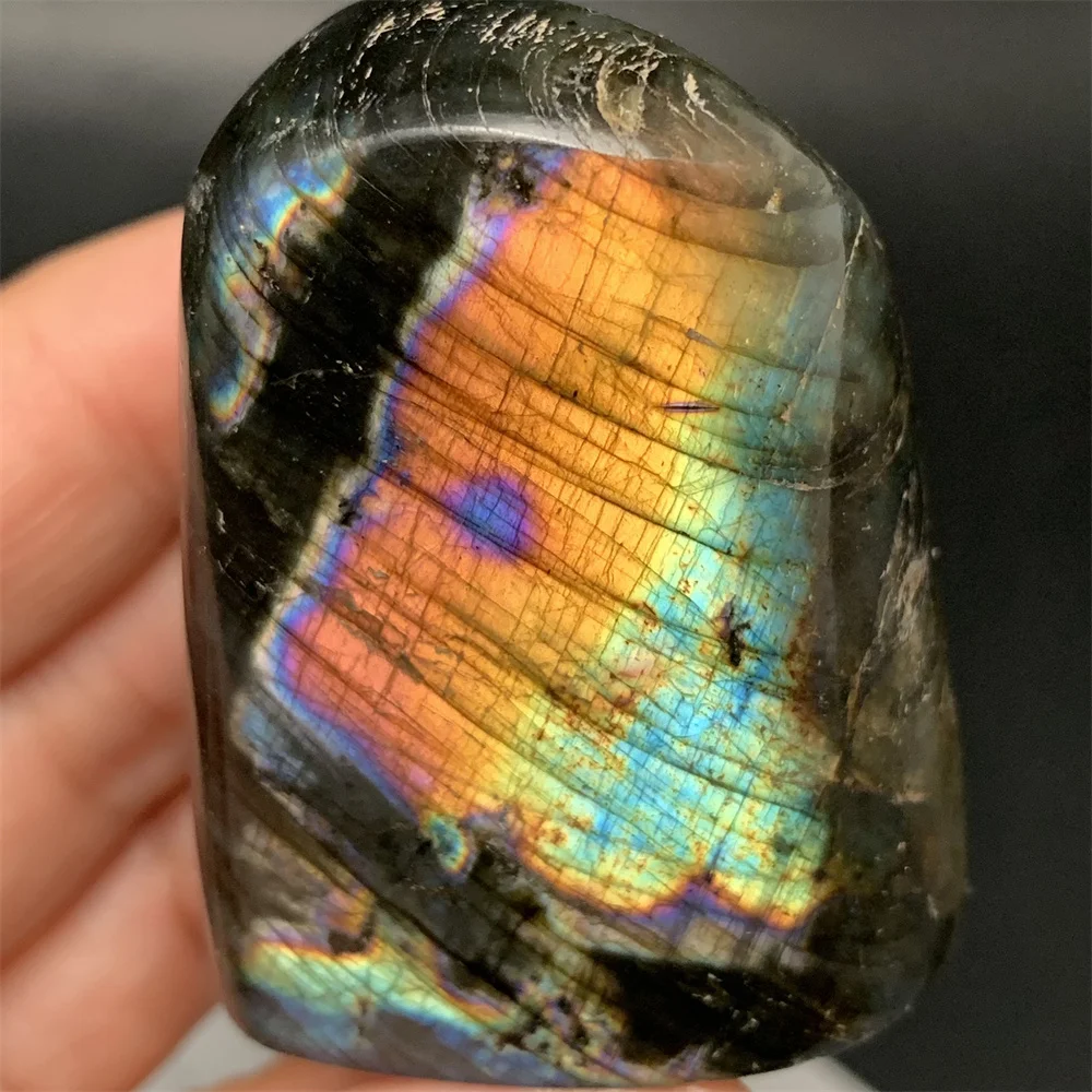 

Natural Bright Sunrise Orange Yellow Blue Light Labradorite Specimens Standing Dark Purple Light Labradorite Ornaments Heal Bead