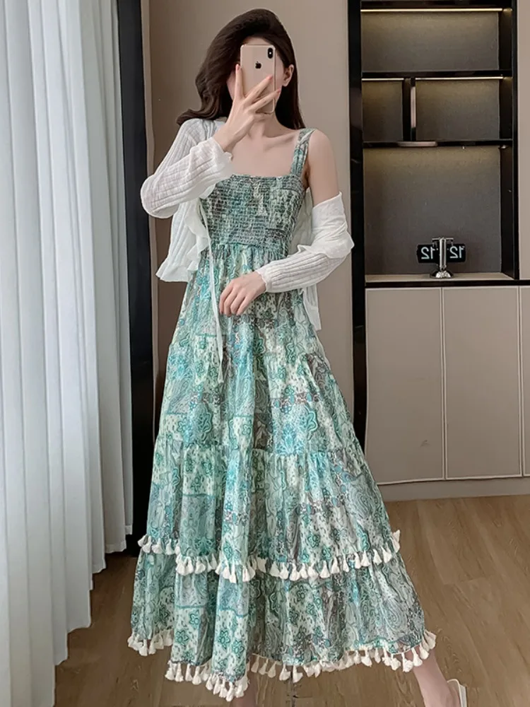 ブルーの花柄プリントホルターネックワンピース レディース 夏 2025 新作 ビーチバケーション ロングスカート 超美スカート エレガント ハイウエスト ガウン