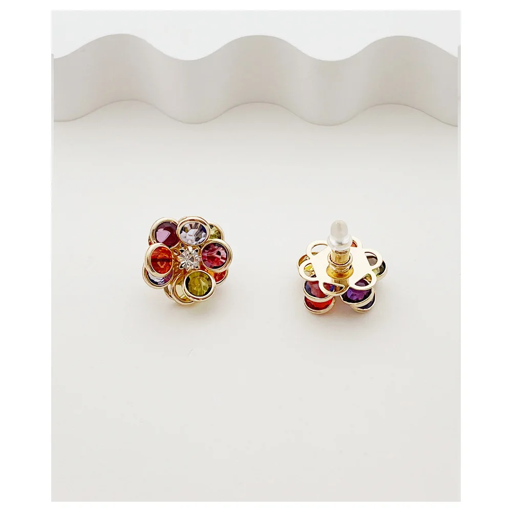 Silver Needle Fashion Cute Colorful Flower Ear Buckle Ladies Joker Online Celebrity Earrings.