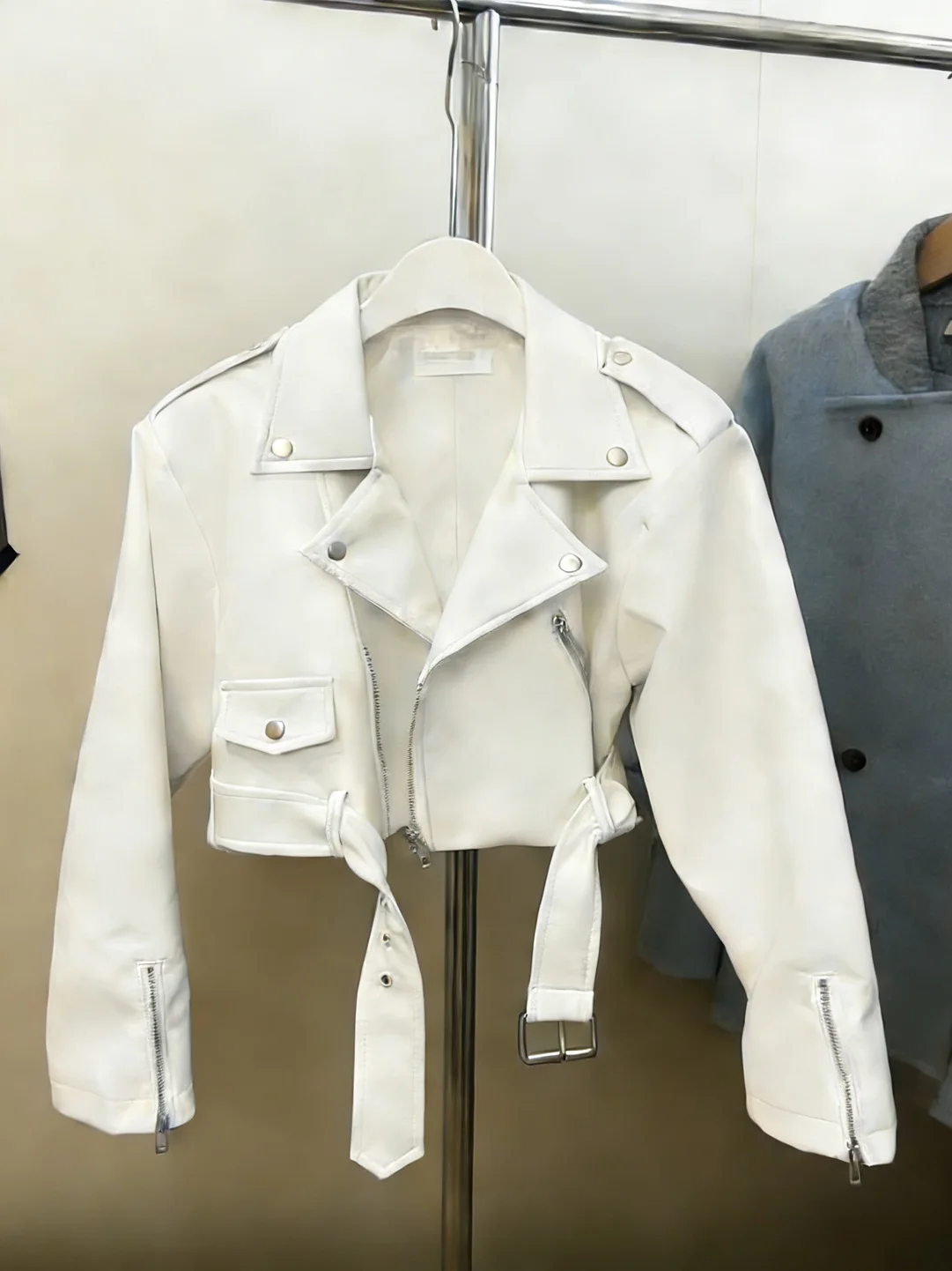 

Fashionable Zipper Biker Jacket Short PU Coat Spring 2026 Design Sense Versatile Stand Collar Motorcycle Leather Jacket