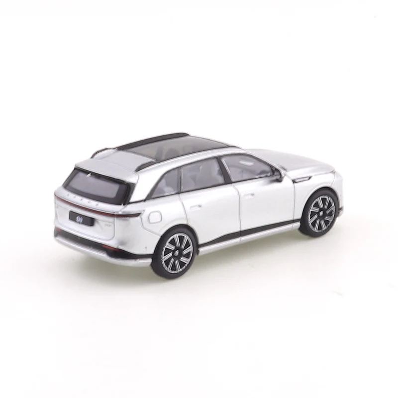 Xcartoys 1/64 Xiaopeng G9 Xingyue Zilver Auto Legering Speelgoed Motorvoertuig Diecast Metalen Model Kids Kerstmis Speelgoed Voor Jongens