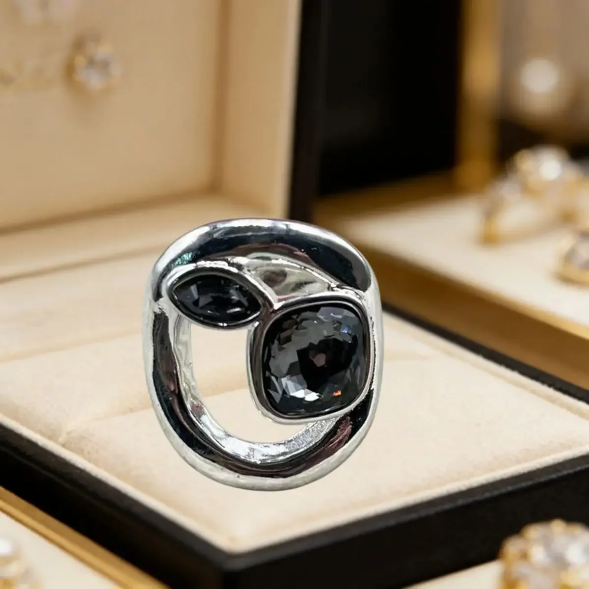 2026 Spain Sparkling Bright Gold Silver Irregular Grey Crystal Ring Jewelry Accessories Romantic Gift