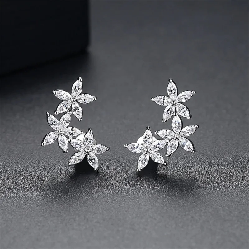 Huitan Delicate Flowers Stud Earrings Ear Piercing Crystal Cubic Zirconia Luxury Trendy Women Earrings Statement Jewelry Gifts