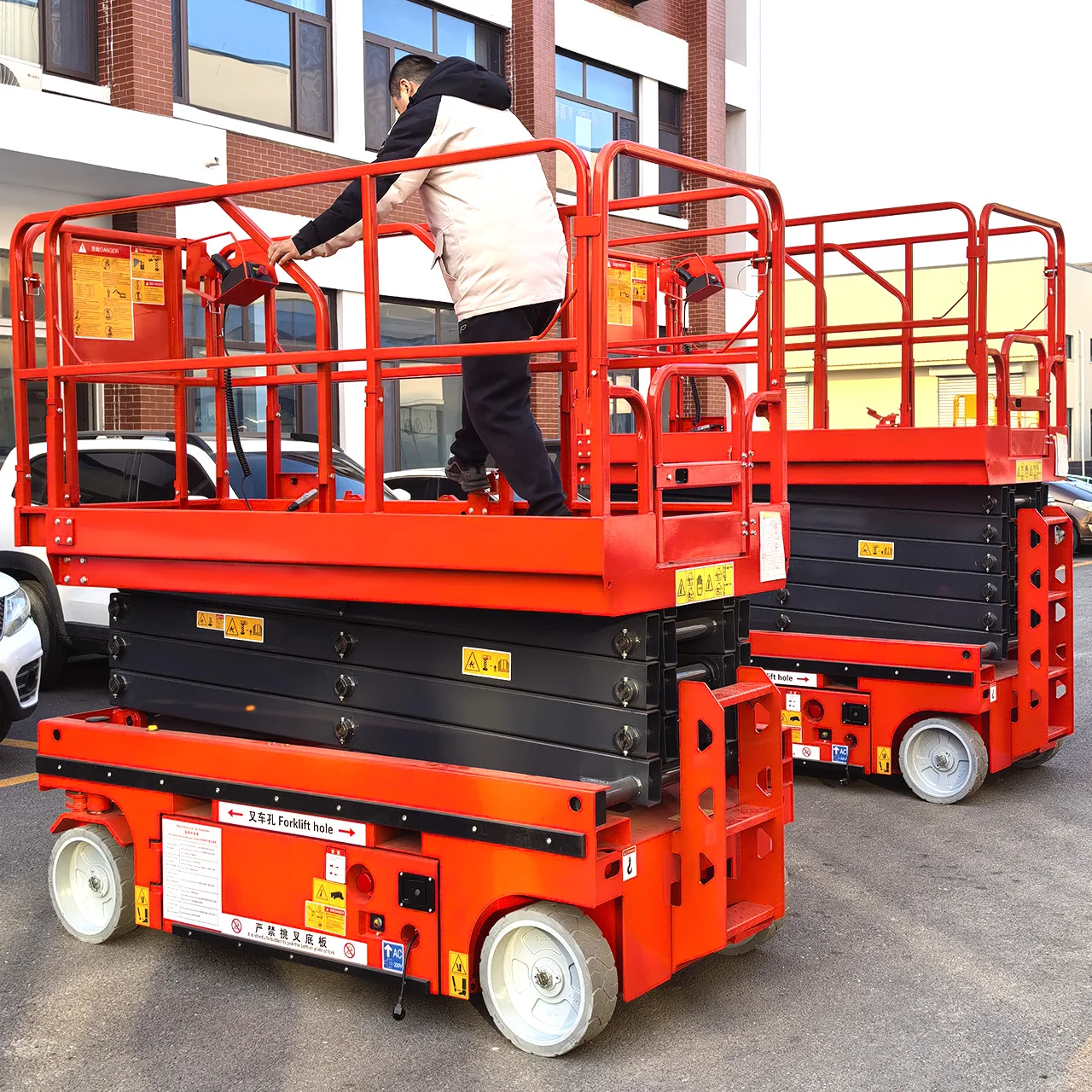 

Customized Free Shipping Efficiency Function Lift Tables High Altitude Operations Use Battery Lift Tables Price Cheap Lift Tabl