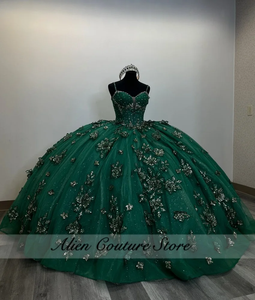 Exquisite Emerald Green Quinceanera Dress Beaded 3D Butterflies Applique Crystals Birthday Dress Vestidos De 15 Años Customized 