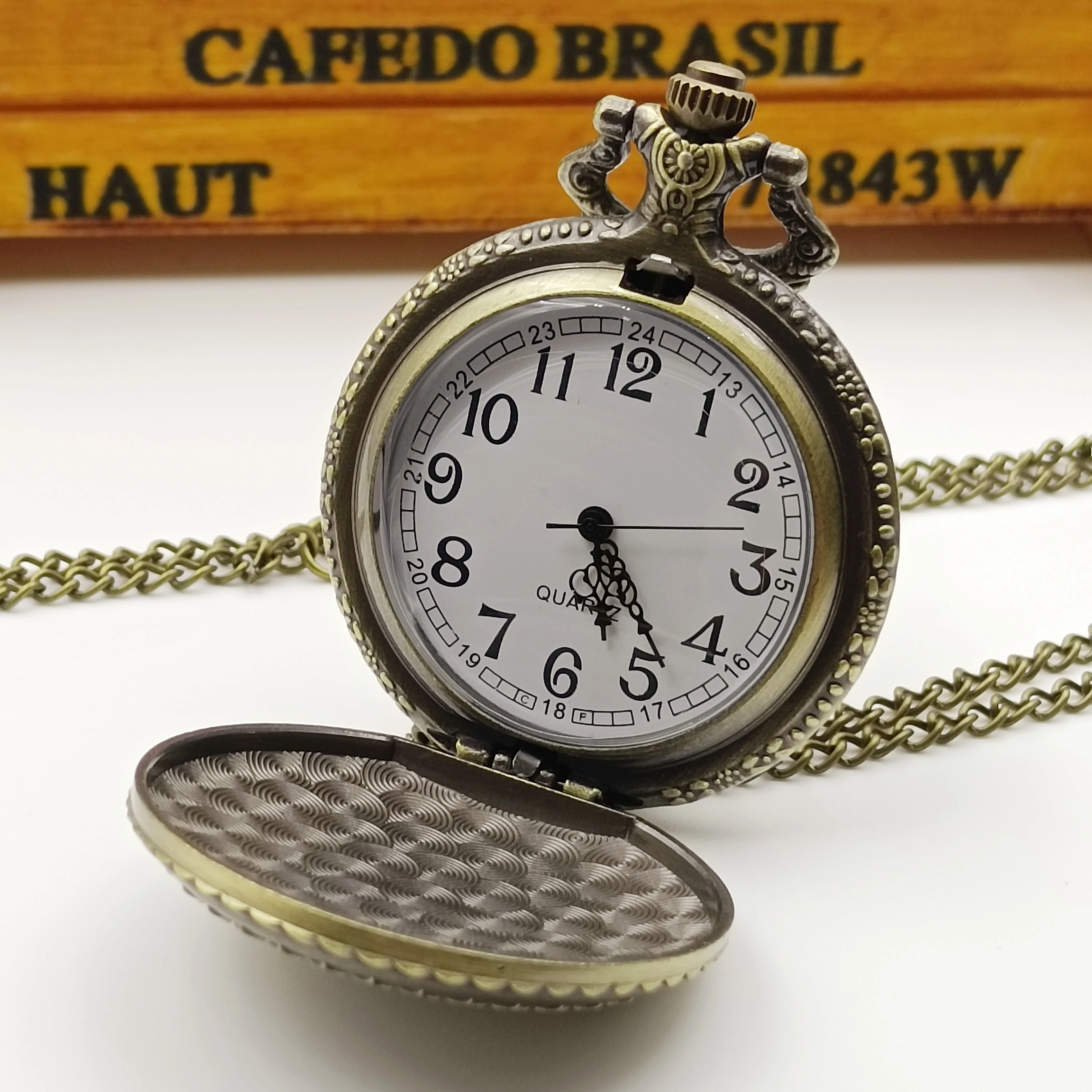 Vintage Bronze Star And Moon Engraved Necklace Quartz Pocket Watch For Holiday Gifts For Men And Women