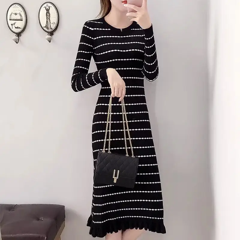 

Autumn/Winter Fashion Dress For Women 2023 New Korean Edition Slim Waist Round Neck Long Sleeve Medium Length Knitted Skirt