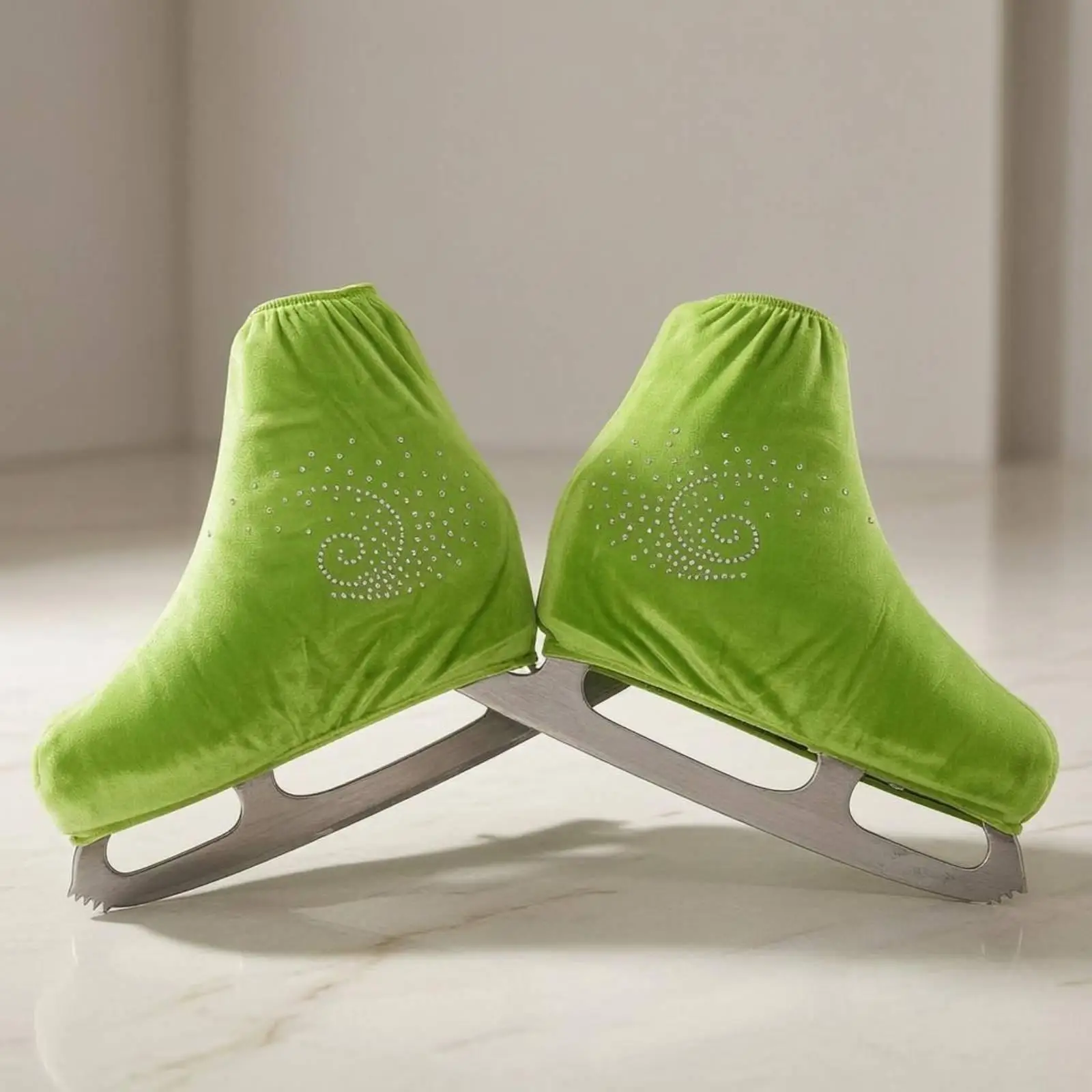 Couvre-chaussures de patinage artistique en velours pelucheux, manchon élastique pour bottes, accessoires de patinage pour la protection des patineurs