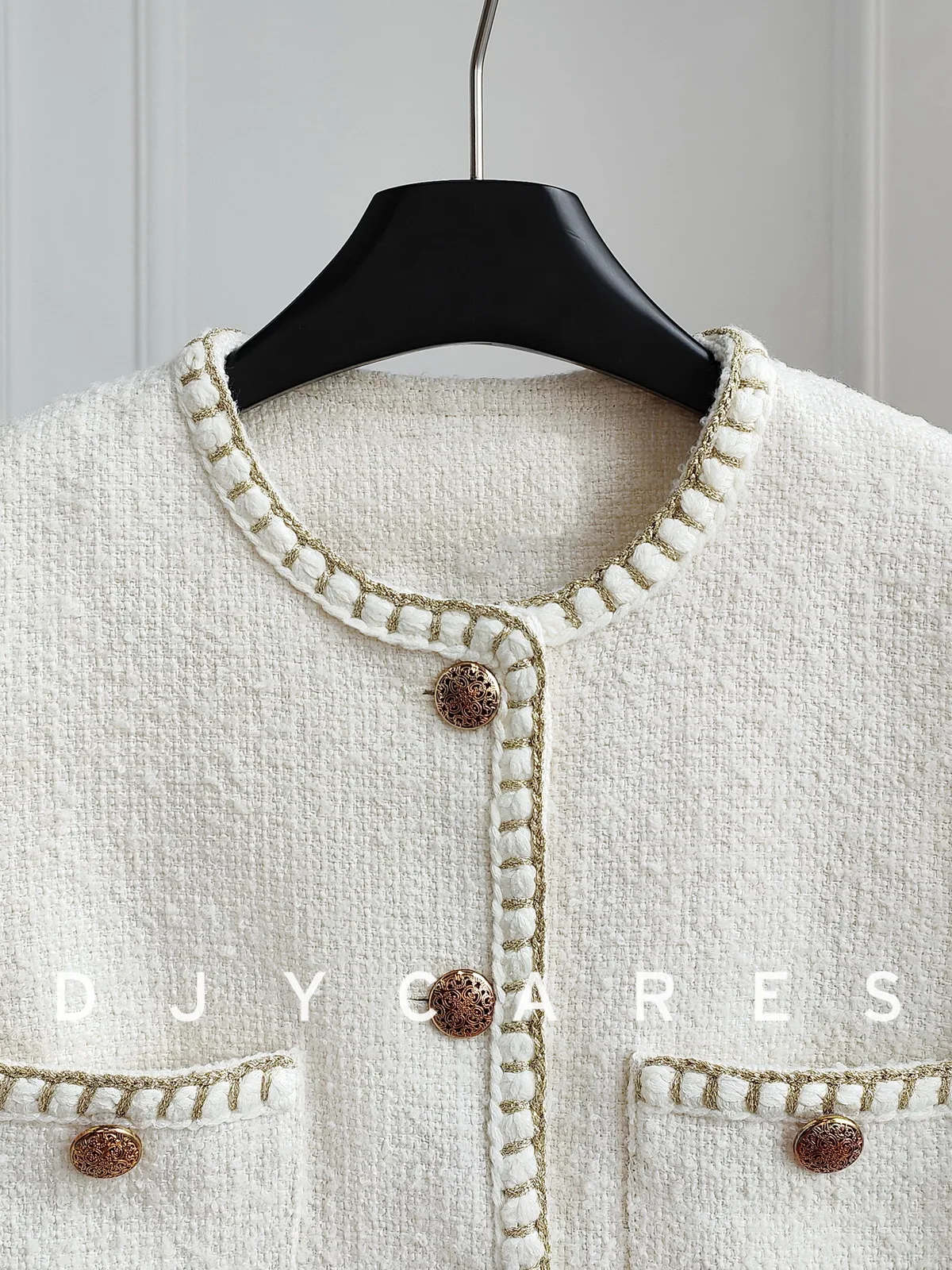 เสื้อโค้ทตกแต่งขอบด้วยลวดสีทองแบบทวีดหยาบแบบใหม่ สไตล์อเนกประสงค์