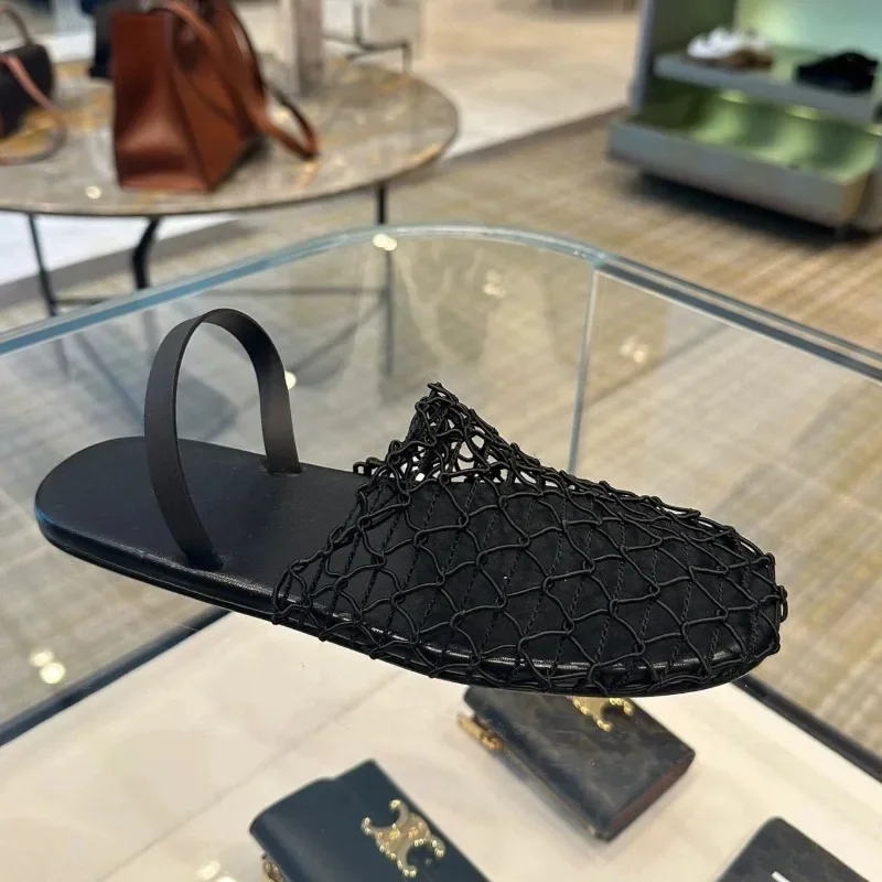 أحذية السيدات 2025 جودة عالية مغلقة تو النعال النسائية موضة شبكة في الهواء الطلق صيف جديد روما ضوء أفضل بائع صندل مسطح