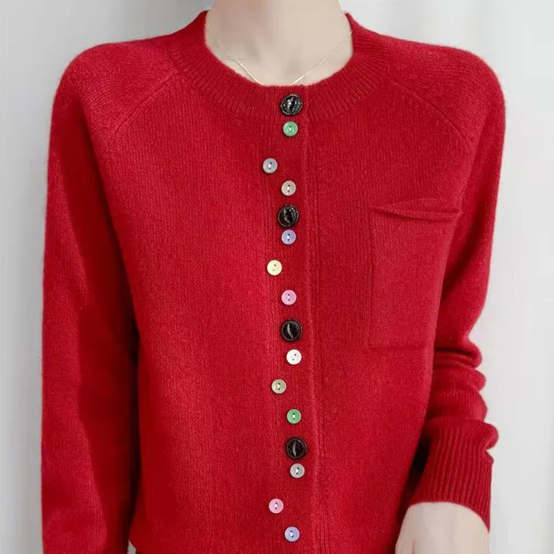 

2025 Autumn/Winter Women's Cardigan Color Buckle Misalignment Round Neck Cardigan Fashion Cashmere Cardigan Long Sleeve Cardigan