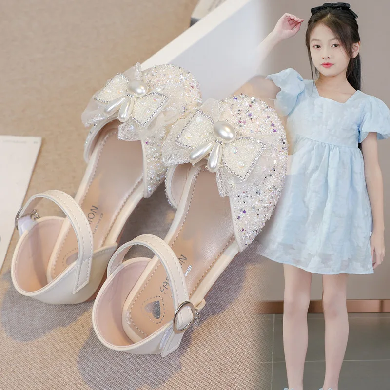 

Летние сандалии для девочек, модные туфли принцессы с блестками и стразами и бантом, детские туфли на плоской подошве с мягкой подошвой и кристаллами, детская праздничная свадебная обувь