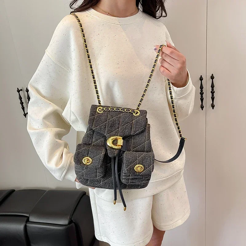 

Trendy Parisian-Inspired Messenger Bag - Solid Color Crossbody Tote With Minimalist Design & Premium Leather Trim