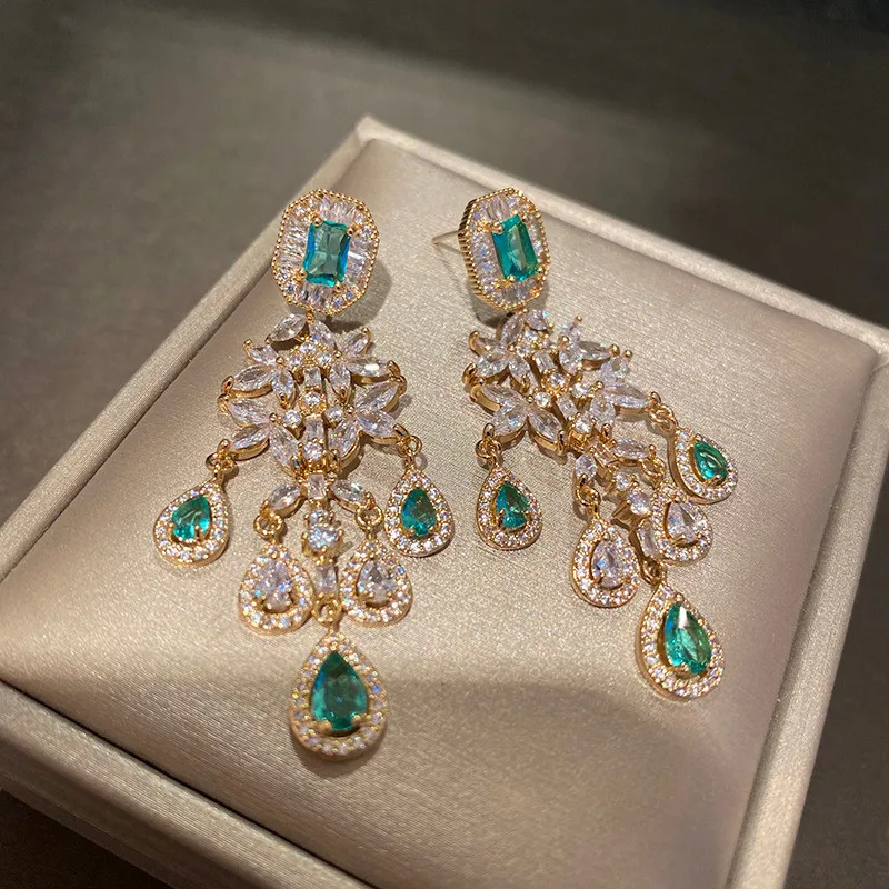 

Fashion New Fringed Zircon Flower Light Luxury Earrings