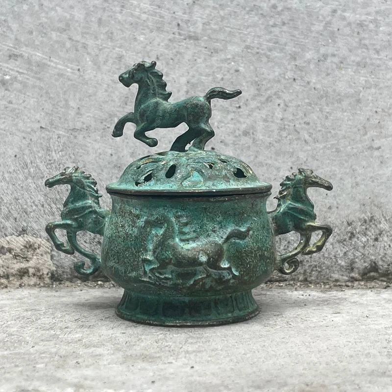 Antique Lucky Horse Incense Burner Out Mini Incense Burner Animal Foot Plate Three Legged Stove Tea Ceremony Home Decoration