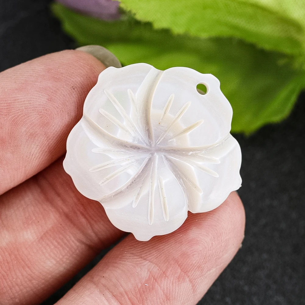 5pcs Natural White Freshwater Shell Pendant Single Hole Handmade Outdoor Wind Chime Decoration DIY Jewelry Earrings Accessories