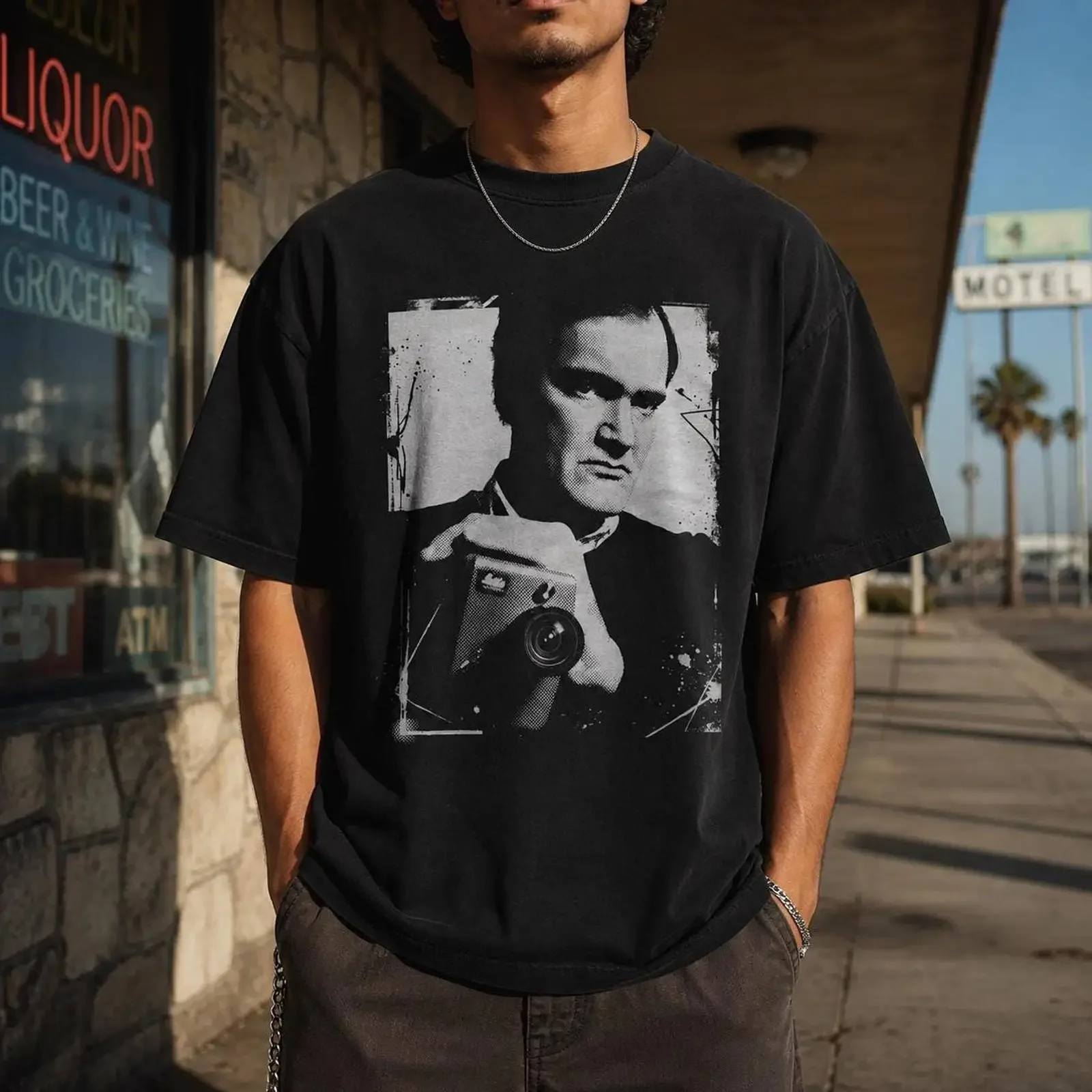 ヴィンテージクエンティン・タランティーノのポートレートダメージ加工tシャツ-メンズ-ブラック-オーバーサイズ-レトロ映画監督-ヴィンテージウォッシュ-ユニセックス