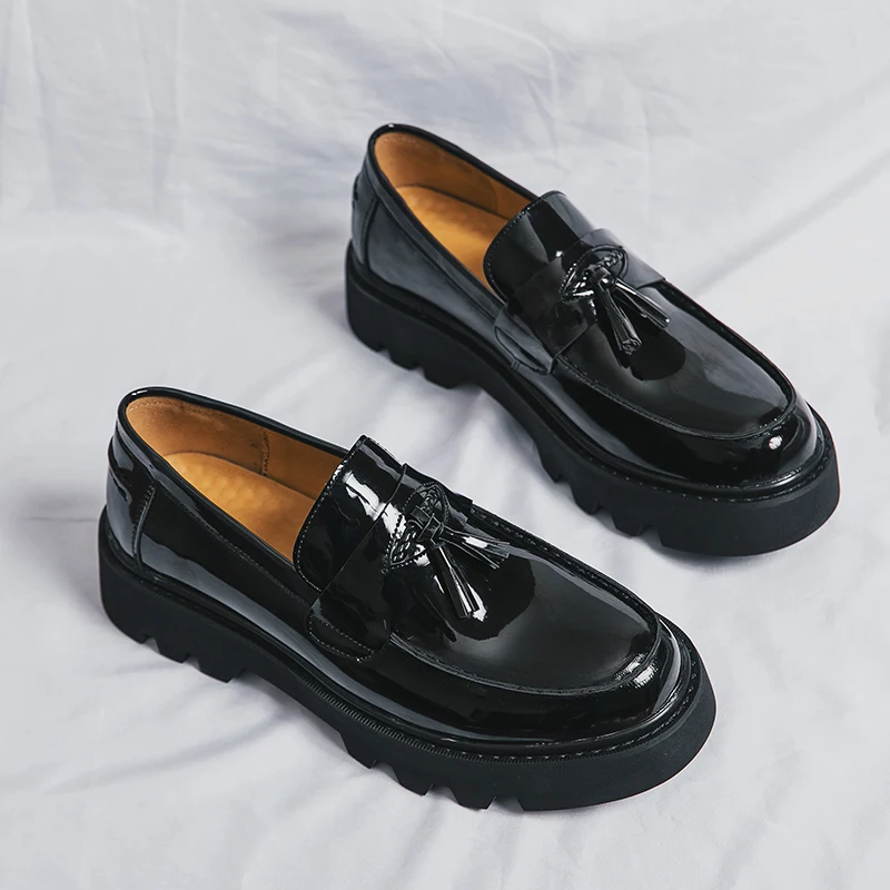 2023 Black New Fashion Tassel Men Party and Wedding Handmade Loafers italian Men\'s Dress Shoes Comfortable Breathable Men Shoes