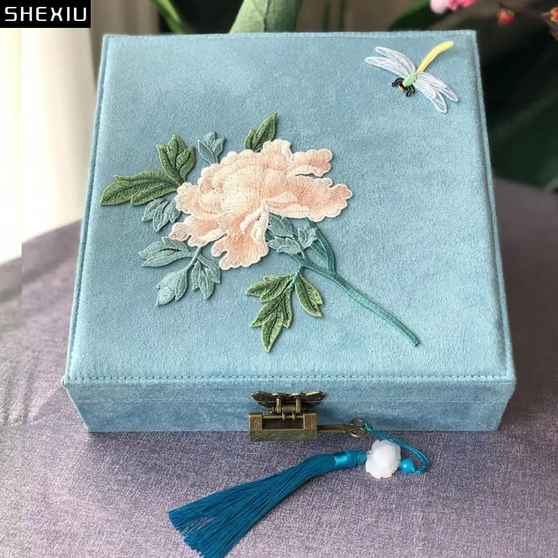 

Flower and Bird Pattern Storage Box with Lock Separate Grid Makeup Bracelet Jewelry Organizer Earrings Necklace Hanging Rack