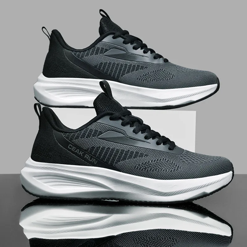 

Men's new casual four season sports shoes versatile fashion thick sole light breathable anti slip wear-resistant casual sneakers