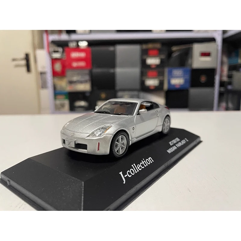 

JC Diecast 1:43 Scale Fairlady 350Z 2005 Limited Edition Alloy Simulation Car Model Collection Decoration Boy Gift Display