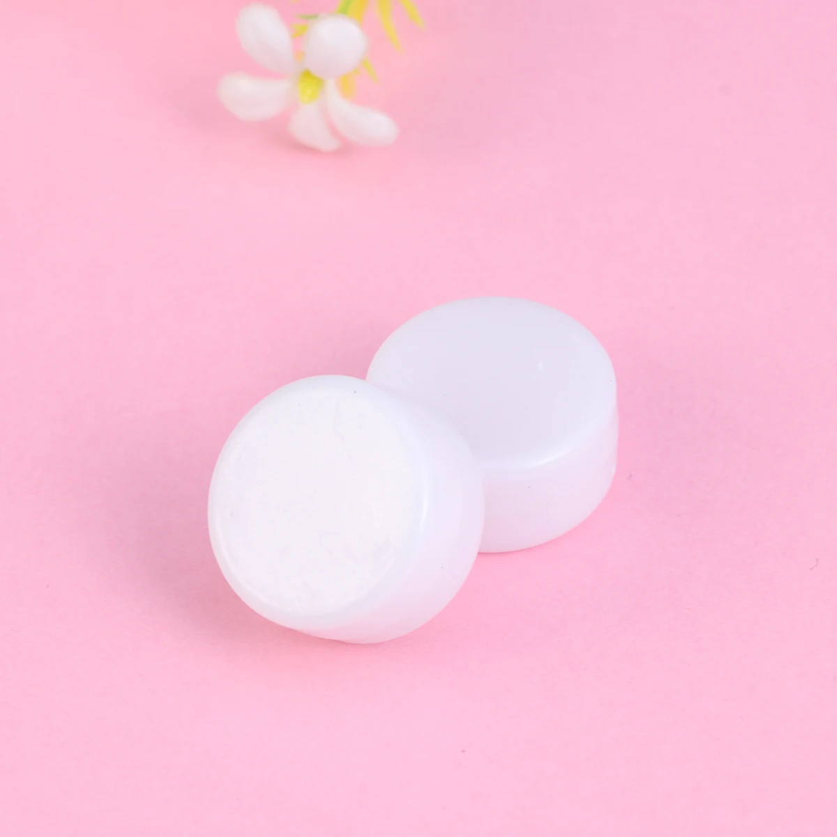 

100pcs 22Mm Plastic Rattle Box Baby Infant Bedside Bells Rotating Tactile Stimulation Developmental For Stroller Crib Carrier
