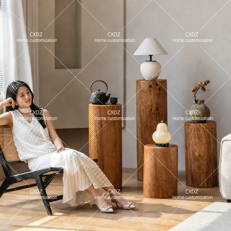 Wabi Sanfeng solid wood pier, a few corners of the bed and breakfast, a few clothing stores, medieval ornaments, root-carved