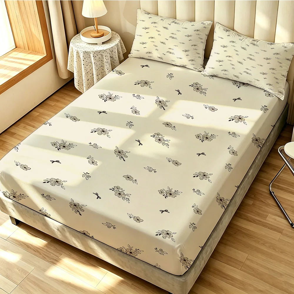 3pcs(1 duvet cover + 2 pillowcases, coreless)with a floral and bird pattern in beige, suitable for multiple sizes