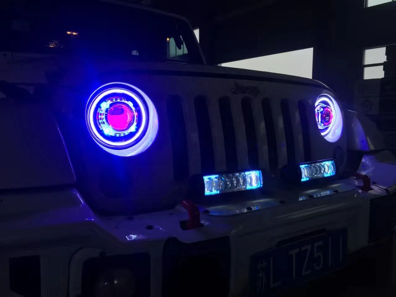 High Quality HID Star Sky Demon Eye LED Headlight 7 Inch Round LED Headlamp Star Sky LED Lamp for Jeep Wrangler