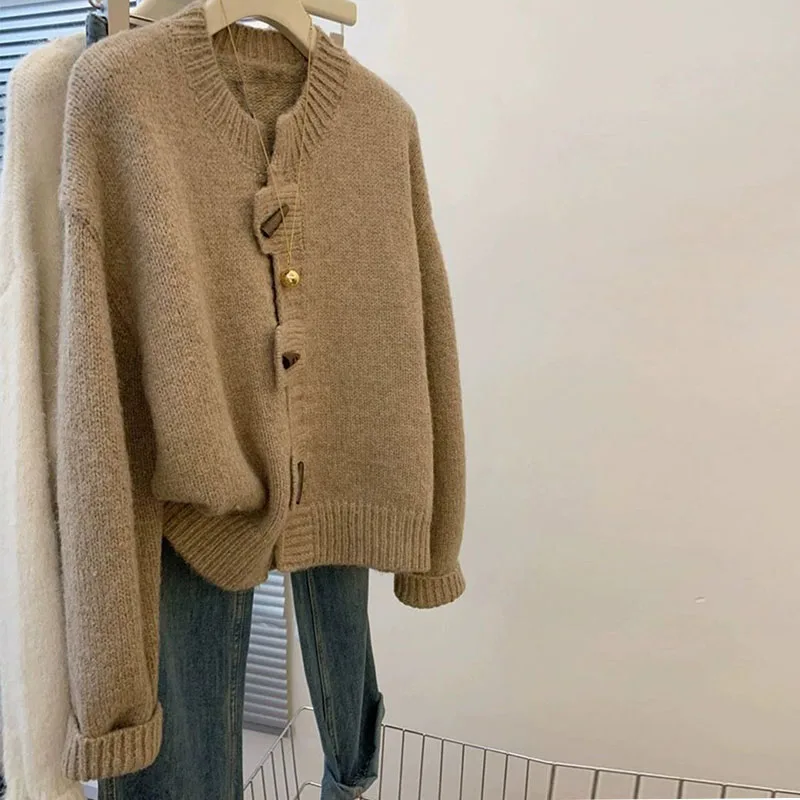 Sweter damski w stylu retro na jesień i zimę, leniwy, mały i krótki sweter z dzianiny wewnątrz kardigan dla kobiet