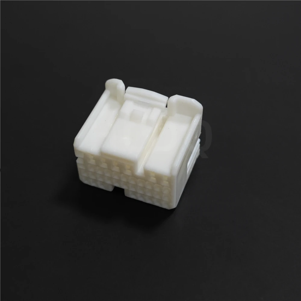 

10PCS Original and genuine 1674928-1 automobile connector plug housing supplied from stock