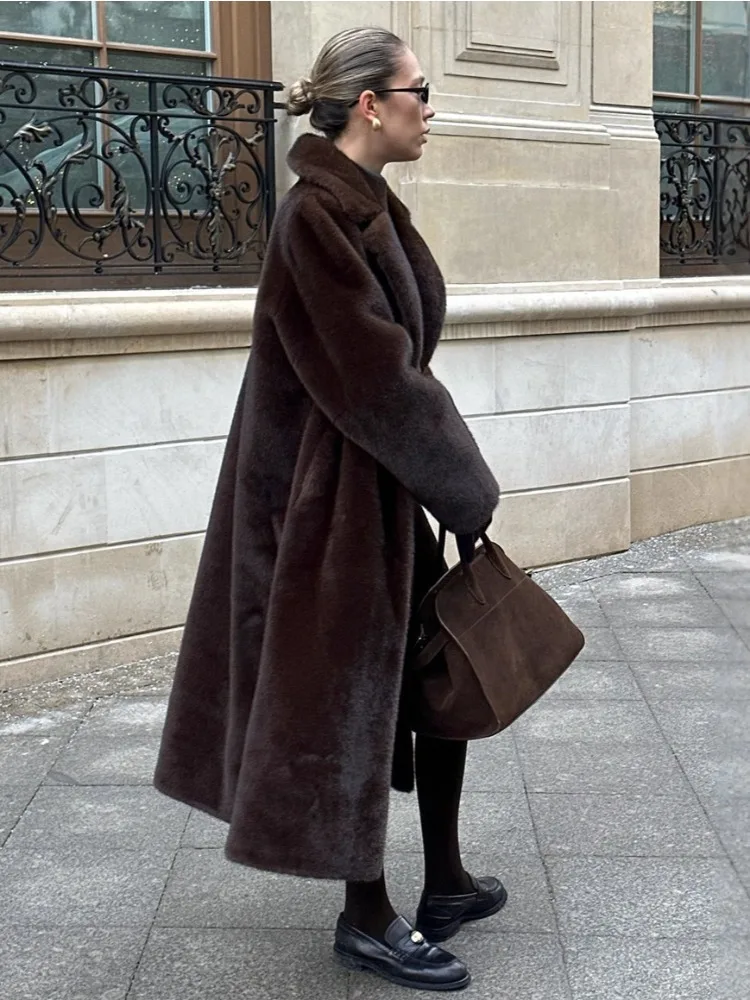LIinar 2026 Winter New Thickened Fall Winter Fur Coat Fluffy Faux Fox Fur Coat for Women Loose-Fit High-Street Style Coat