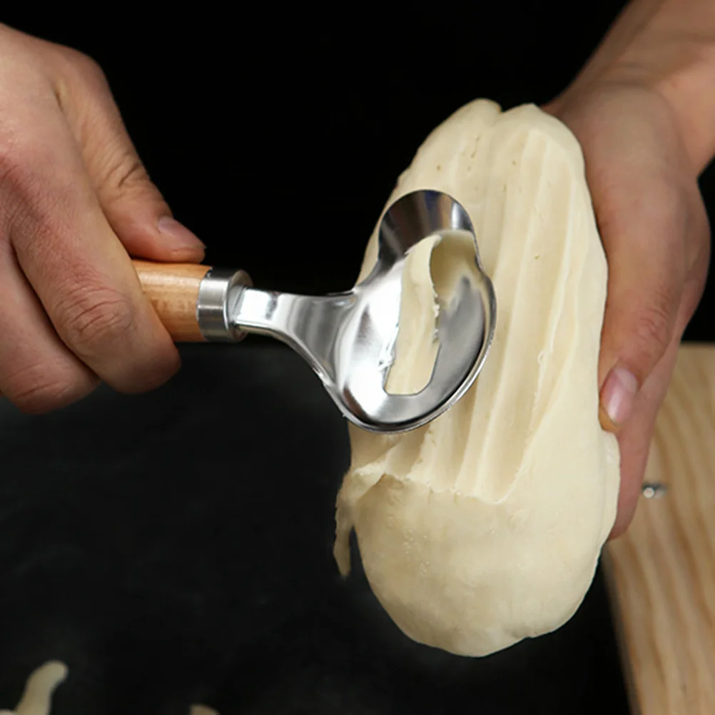 

Sliced Noodles Cutter Stainless Steel Wood Handle Kitchen Noodle Making Tool Home Restaurant Use Pasta Maker