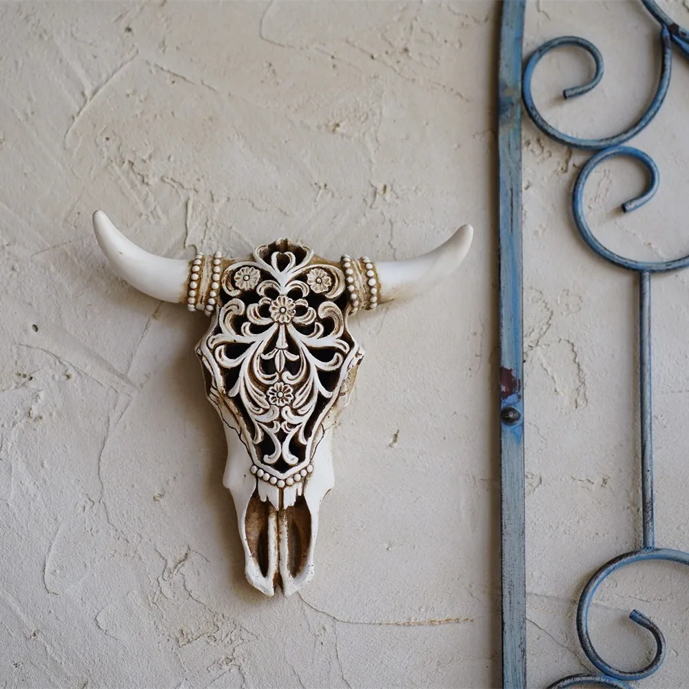 Retro Bull Skull Ornaments 3D Hollow Animal Sculpture Resin Longhorn Cow Head Crafts Wall Hanging Decoration Home Decor Figurine