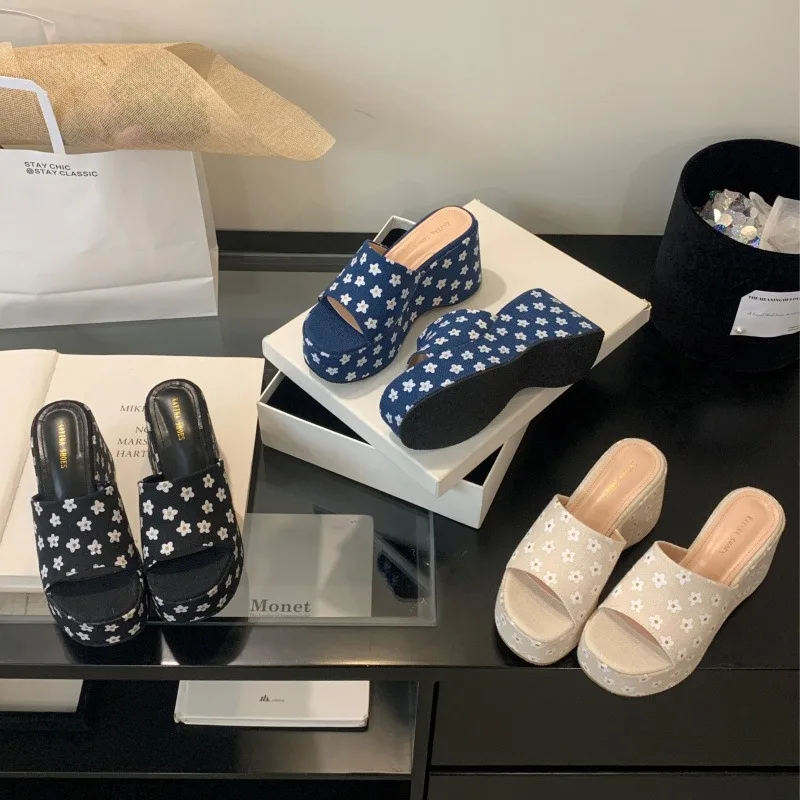 

Summer New Women Shoes Fashion Round Head Platform Slippers for Woman Comfort Vacation Casual Shoes Designer Shoes Zapatos Mujer